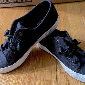 Women's Canvas Sneaker 6m